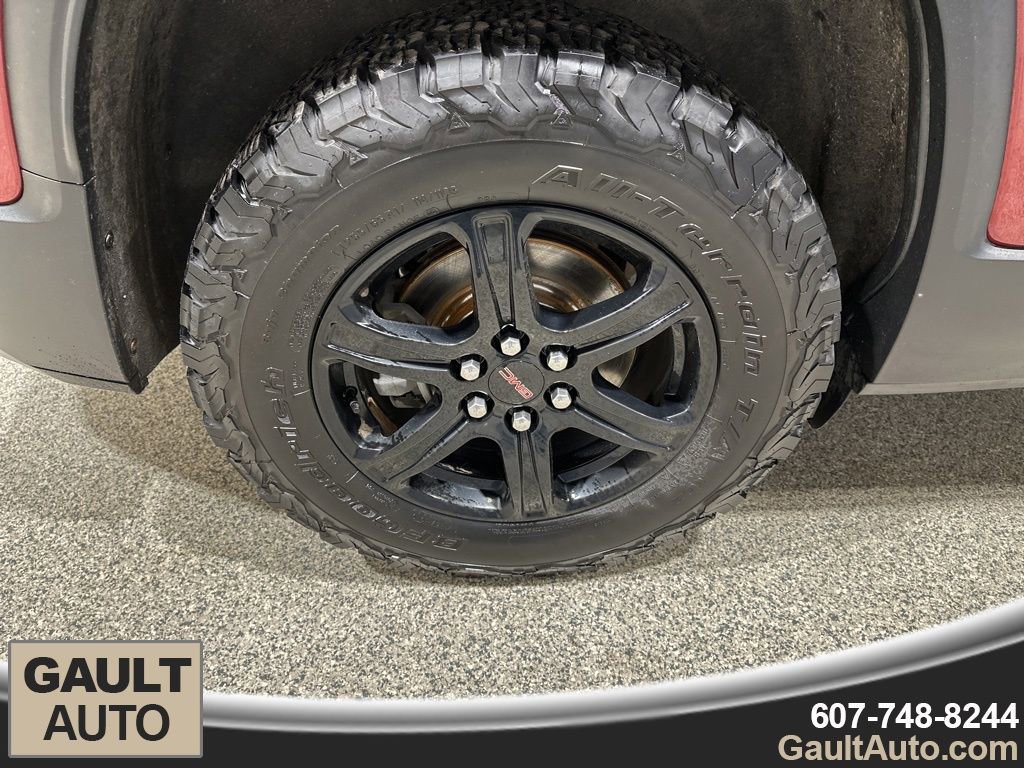 Used 2020 GMC Acadia AT4 image 22