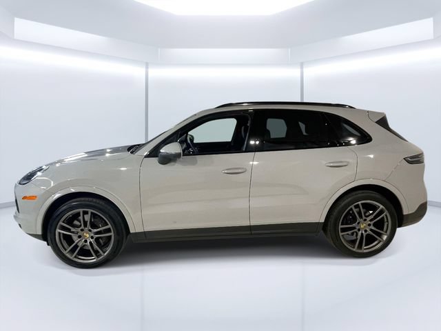 Certified 2023 Porsche Cayenne AWD/4WD image 2
