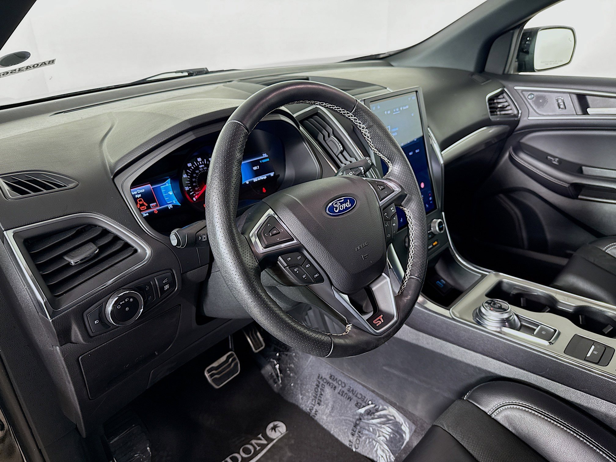 Used 2023 Ford Edge ST image 8