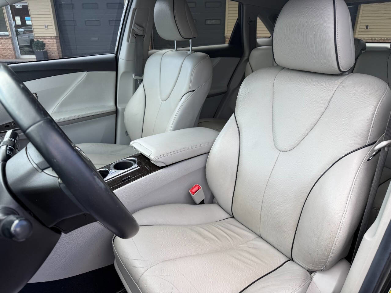 Used 2014 Toyota Venza Limited AWD/4WD image 17