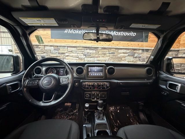 Used 2022 Jeep Gladiator Willys image 16