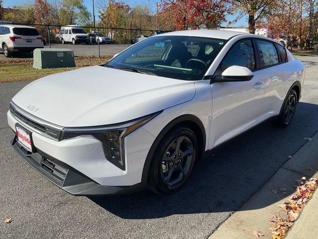 New 2025 Kia K4 LXS image 7