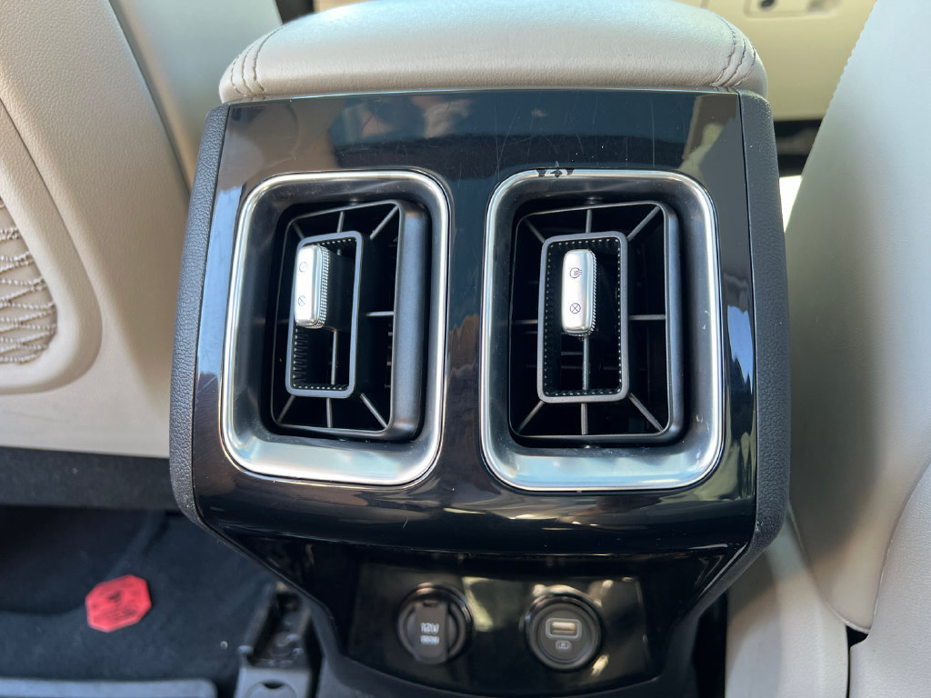 Used 2023 Kia Sorento SX AWD/4WD image 15