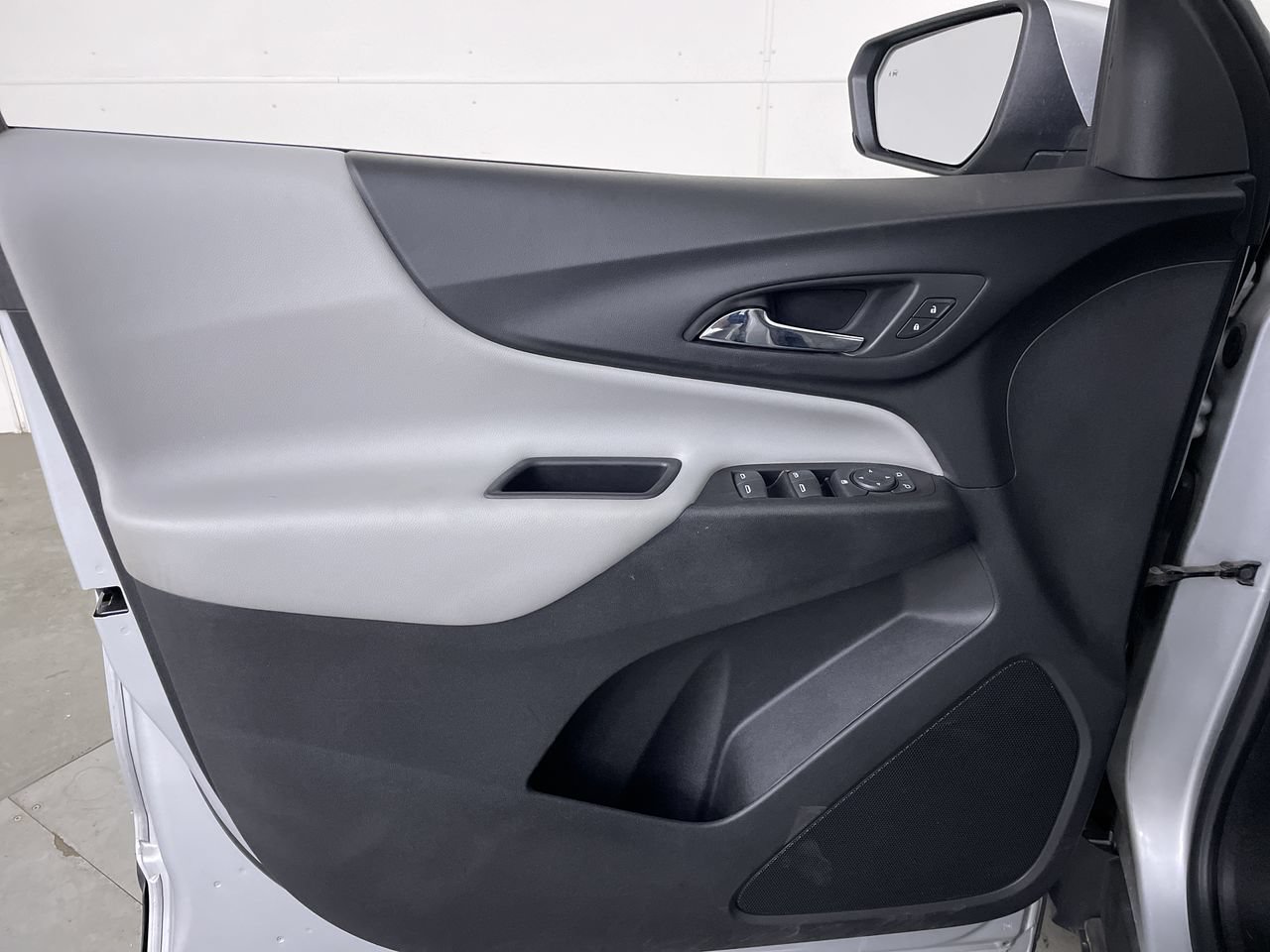 Used 2019 Chevrolet Equinox LT AWD/4WD image 10