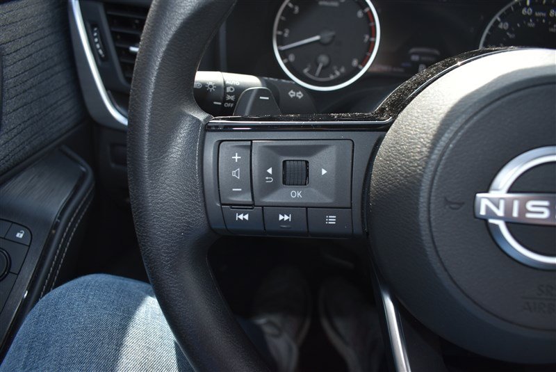 Used 2023 Nissan Rogue SV AWD/4WD image 15