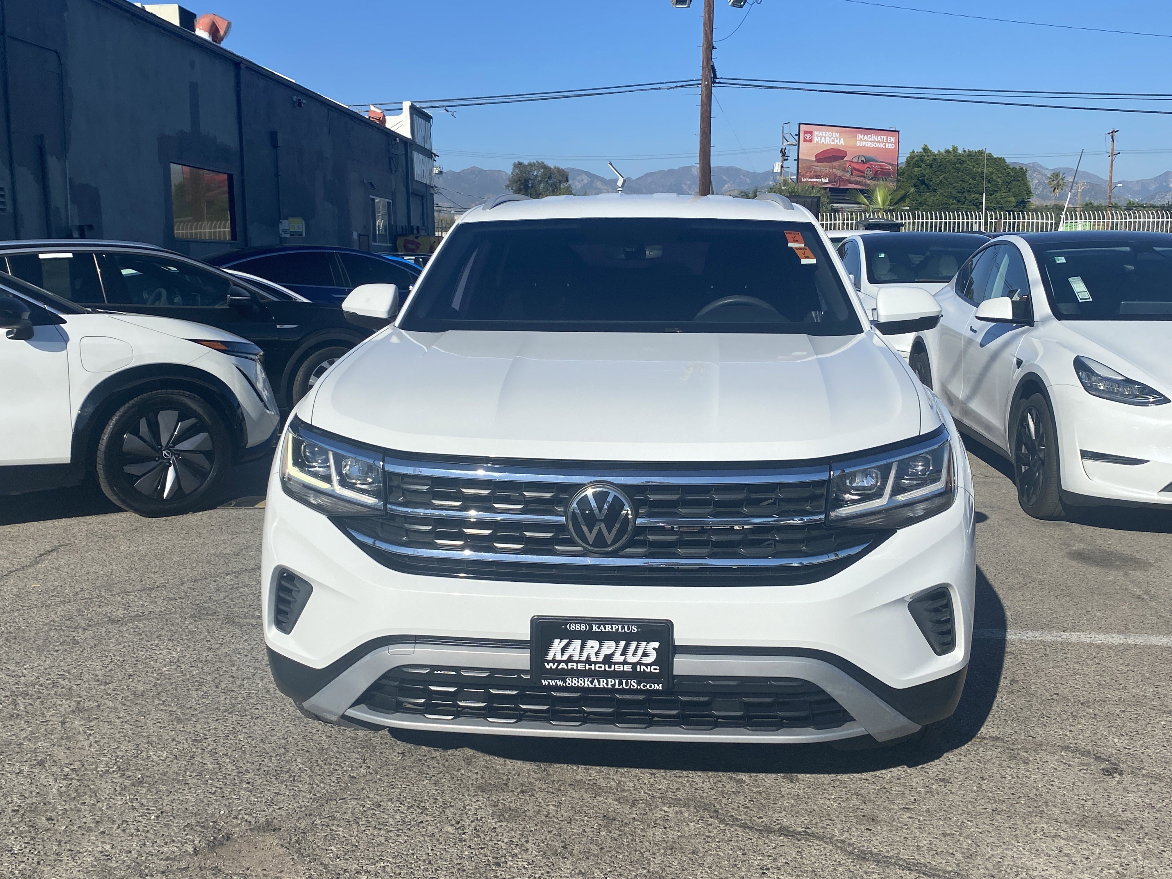 Used 2020 Volkswagen Atlas Cross Sport S image 3