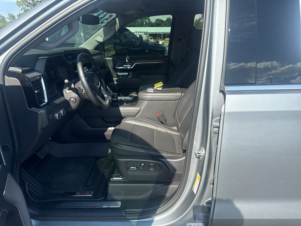 Used 2024 GMC Sierra 1500 Denali AWD/4WD image 16