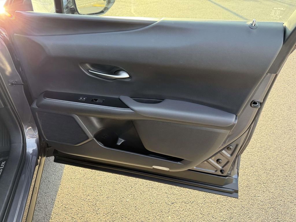 Used 2023 Lexus UX 250h F Sport w/ Accessory Package (Z2) image 15