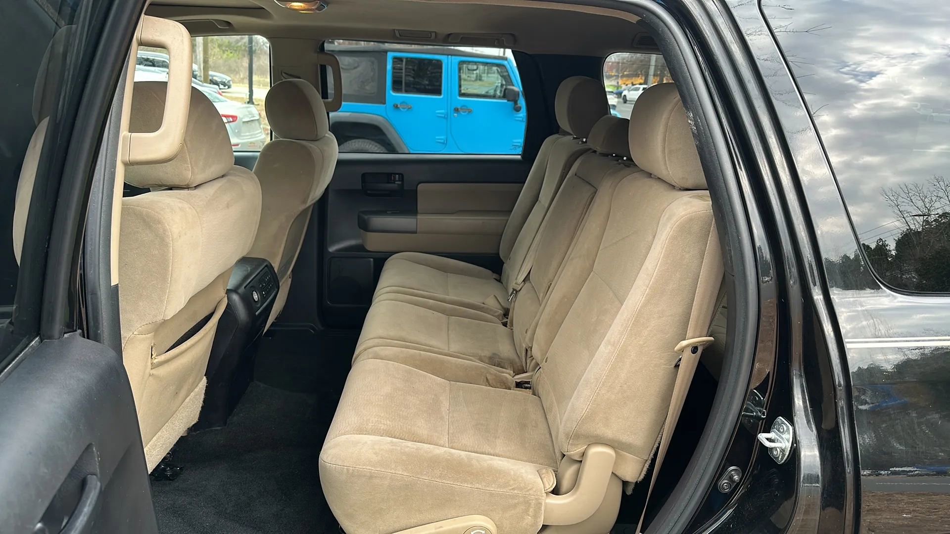 Used 2014 Toyota Sequoia SR5 AWD/4WD image 19