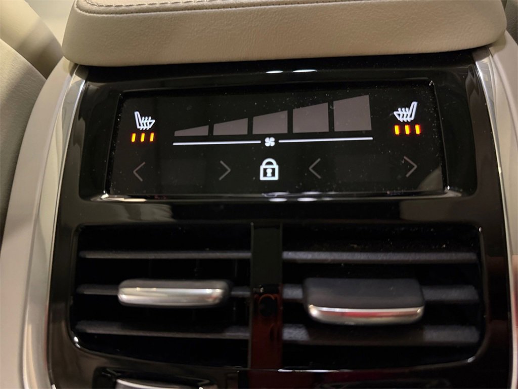 Used 2024 Volvo XC90 B6 Ultimate image 35