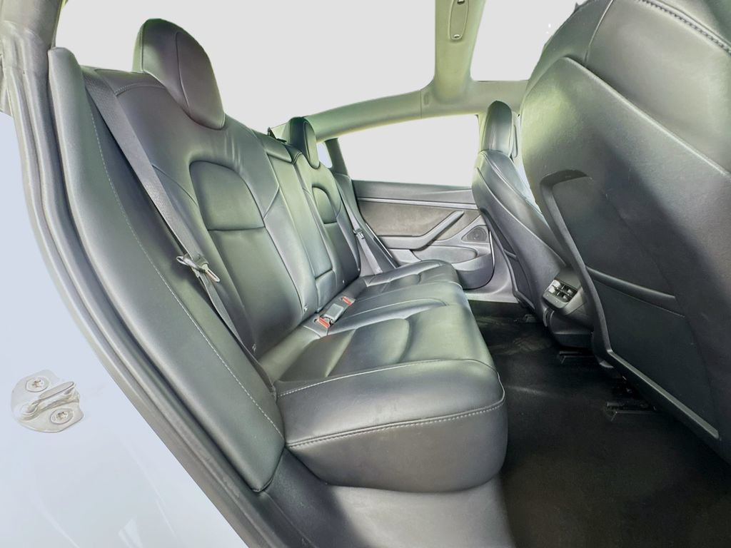 Used 2020 Tesla Model 3 Standard Range RWD image 35