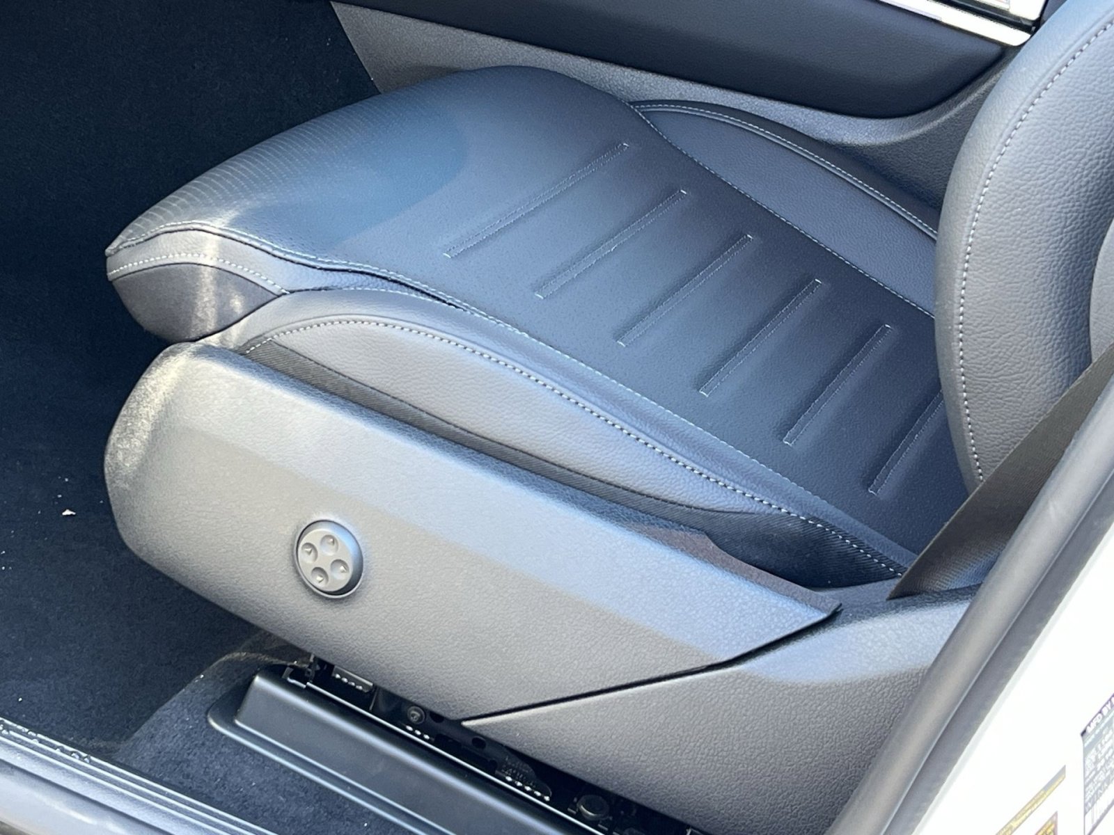 New 2026 Mercedes-Benz GLC 300 GLC 300 Coupe image 12