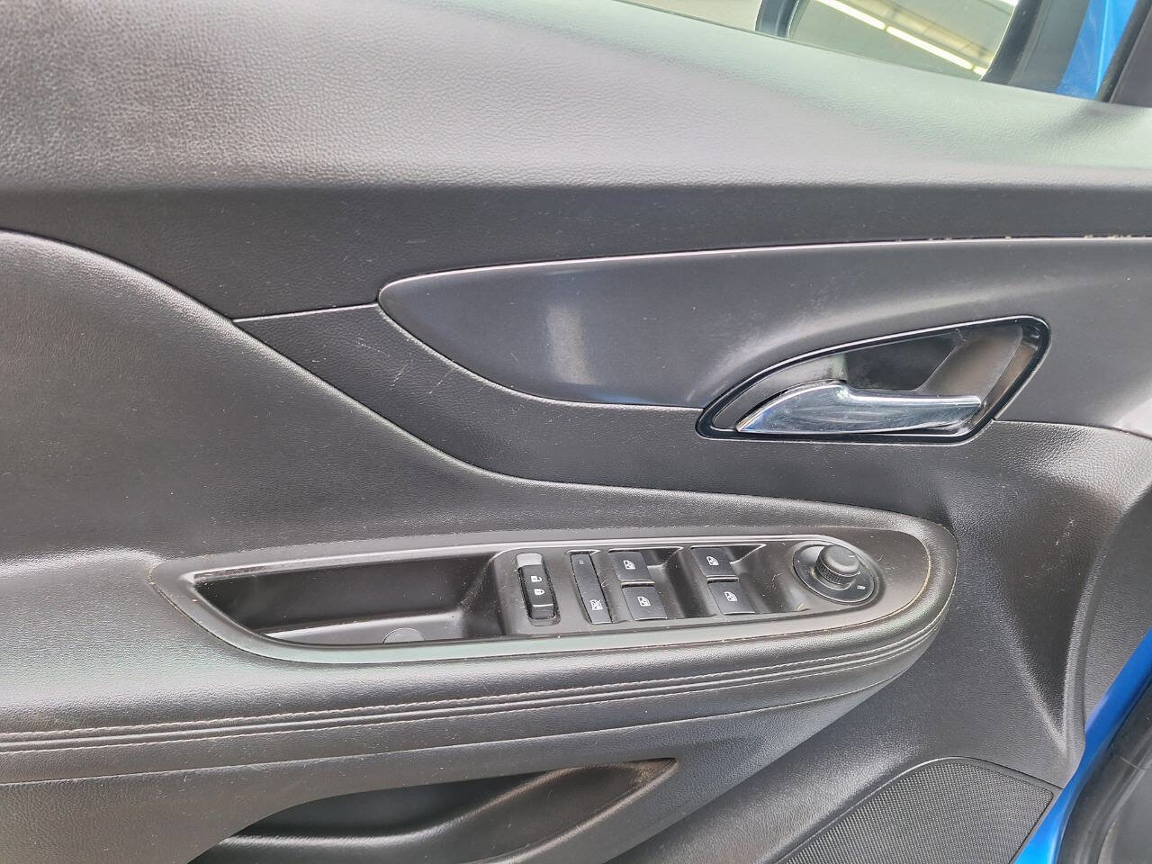 Used 2017 Buick Encore Preferred image 19