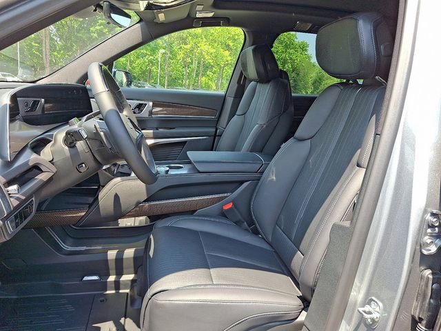 New 2026 Cadillac Vistiq Sport w/ LPO, Floor Liner Package image 8