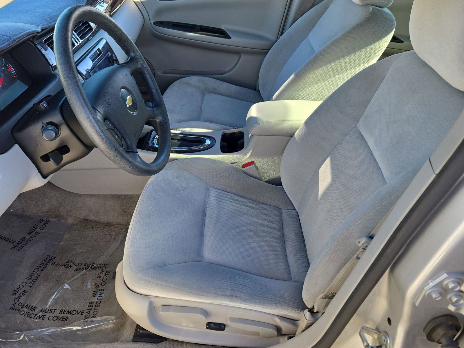 Used 2015 Chevrolet Impala LT w/ LT Sunroof Package image 4