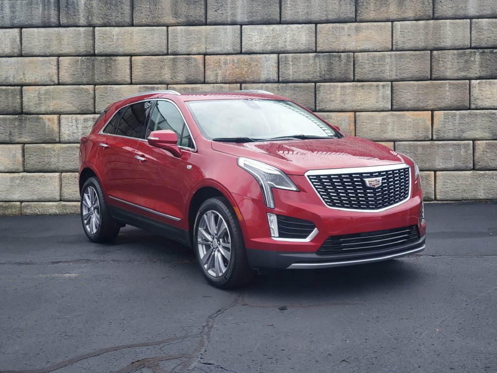 Used 2023 Cadillac XT5 Premium Luxury w/ LPO, Floor Liner Package AWD/4WD image 7