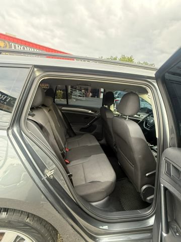 Used 2019 Volkswagen Golf SE FWD image 12
