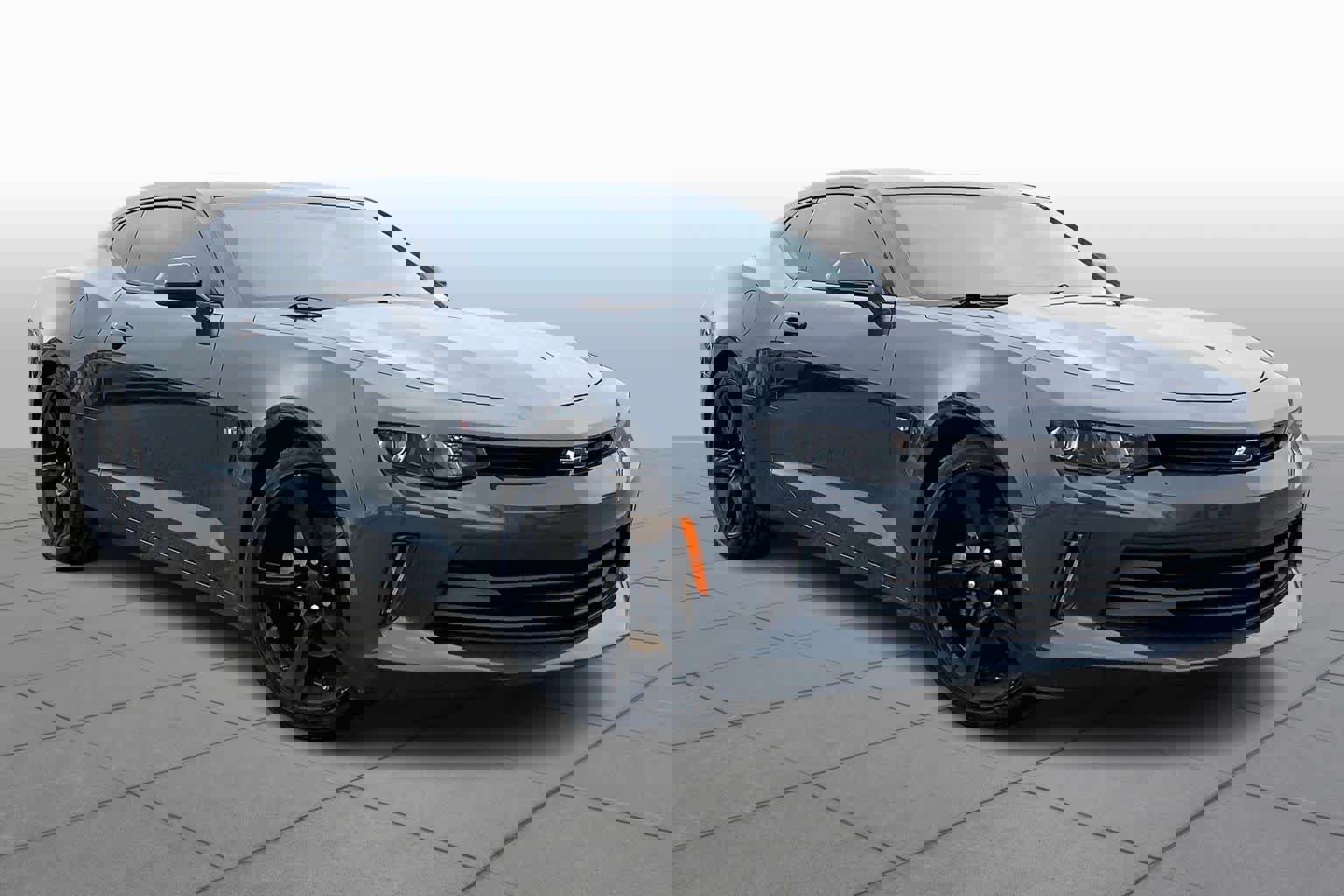 Used 2017 Chevrolet Camaro LT image 2