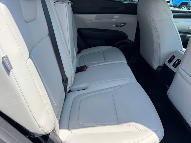 Used 2025 Hyundai Tucson SEL FWD image 8