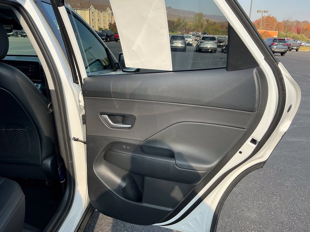 Certified 2025 Hyundai Kona Limited AWD/4WD image 33