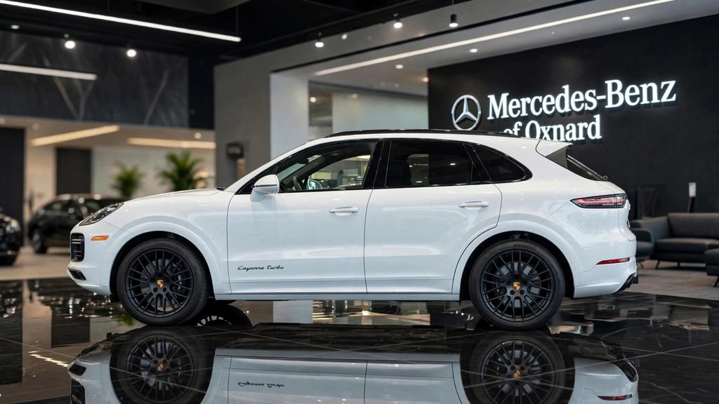 Used 2023 Porsche Cayenne Turbo AWD/4WD image 3