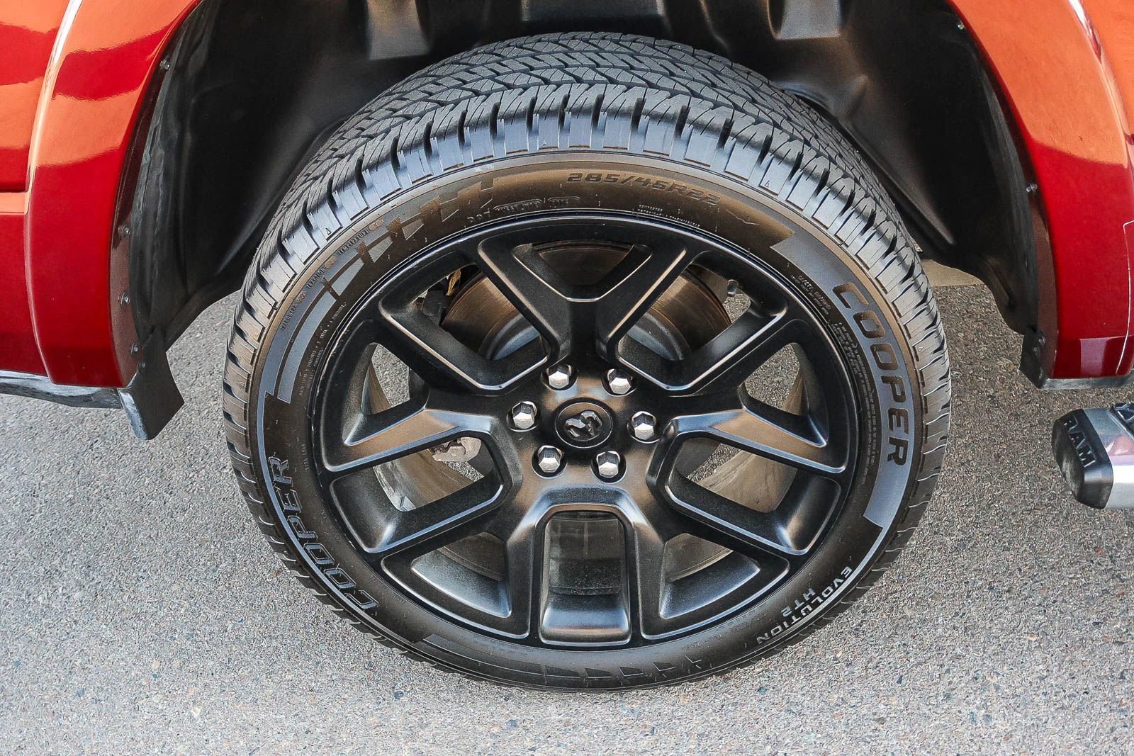 Used 2019 RAM 1500 Laramie image 13