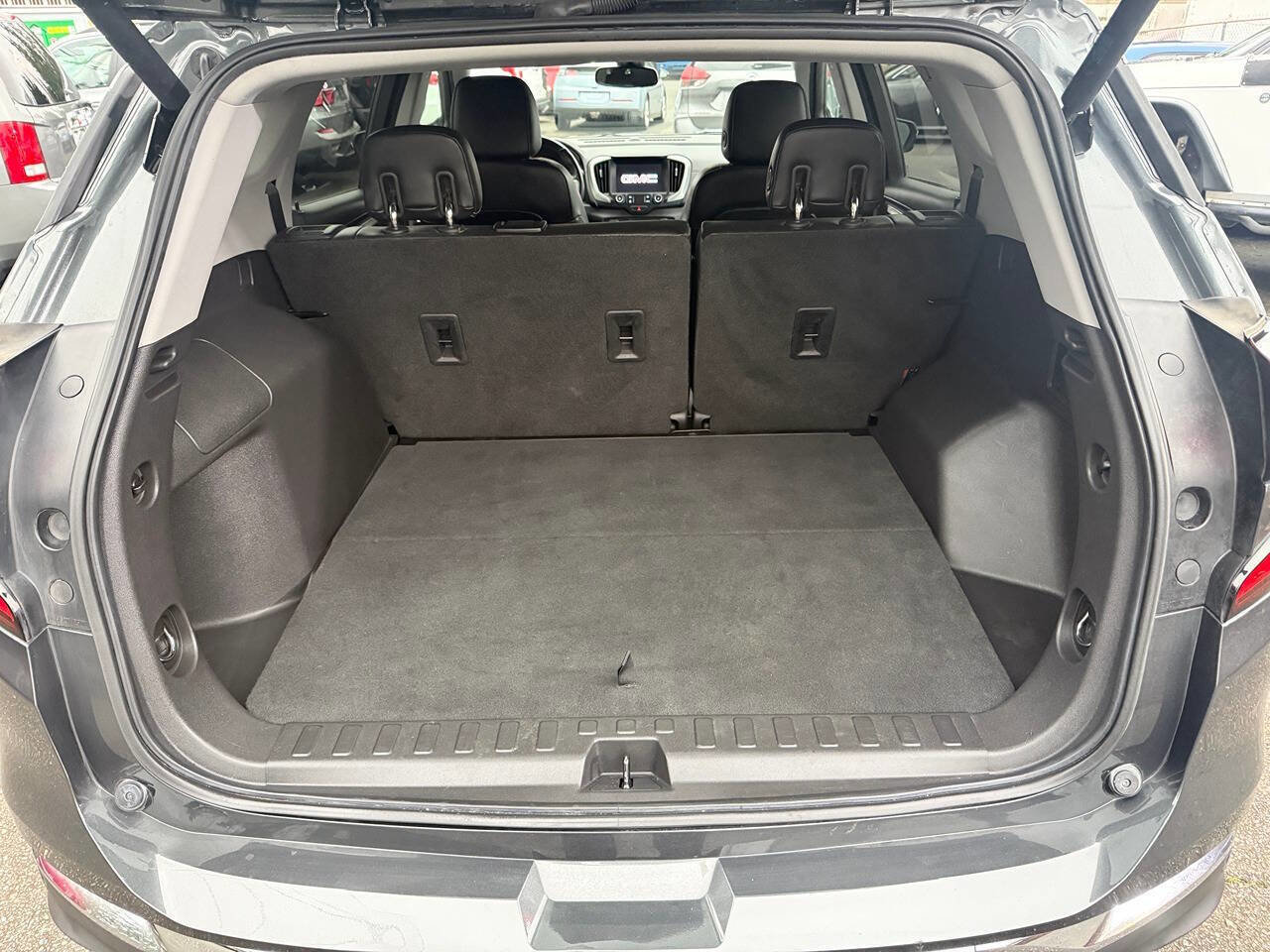 Used 2020 GMC Terrain SLT w/ Preferred Package image 12