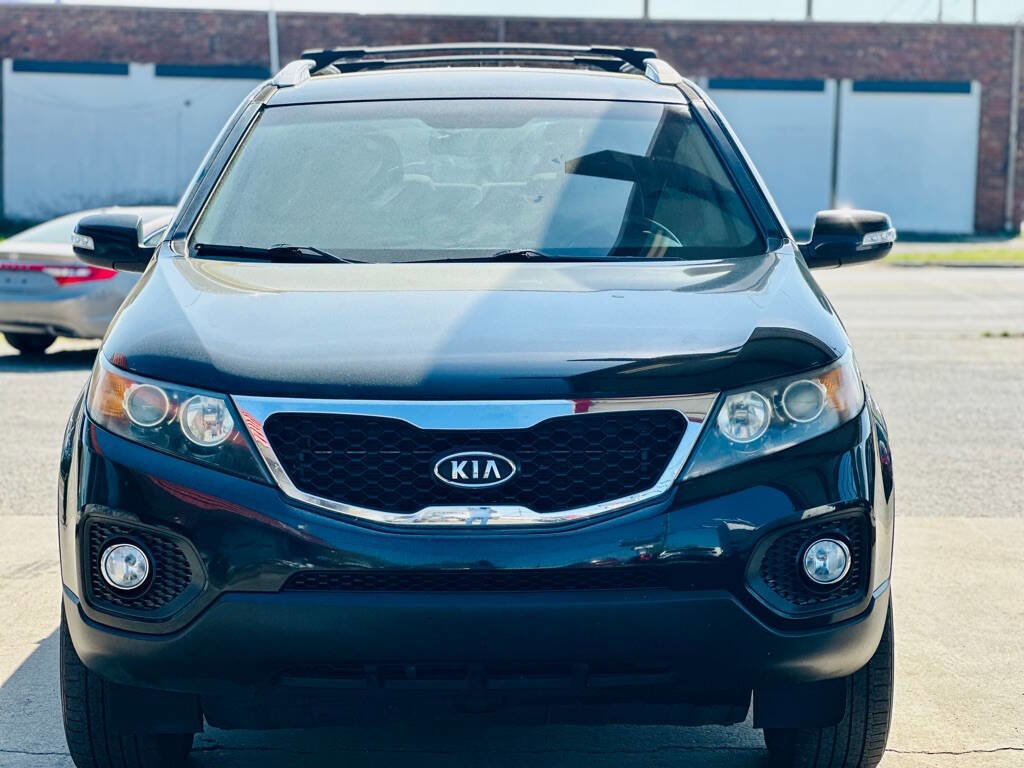 Used 2011 Kia Sorento LX w/ Convenience Pkg image 3