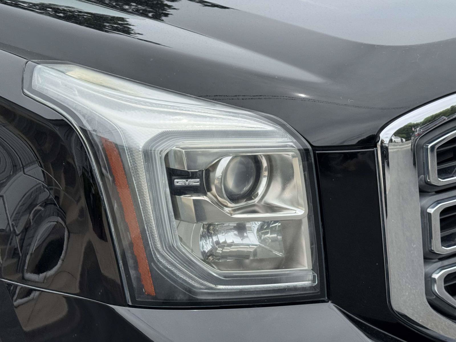 Used 2019 GMC Yukon SLE AWD/4WD image 7