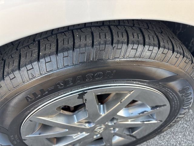 Used 2016 Toyota Prius V Three image 28