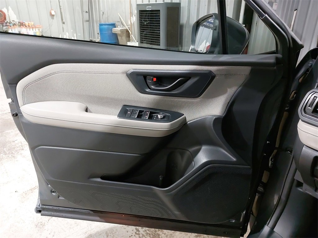 Used 2025 Subaru Forester Premium w/ Convenience Package #1 image 28