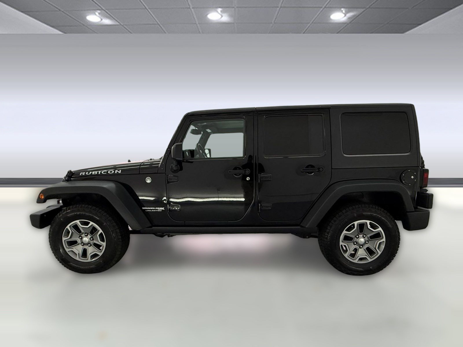 Used 2018 Jeep Wrangler Unlimited Rubicon w/ Connectivity Group AWD/4WD image 2