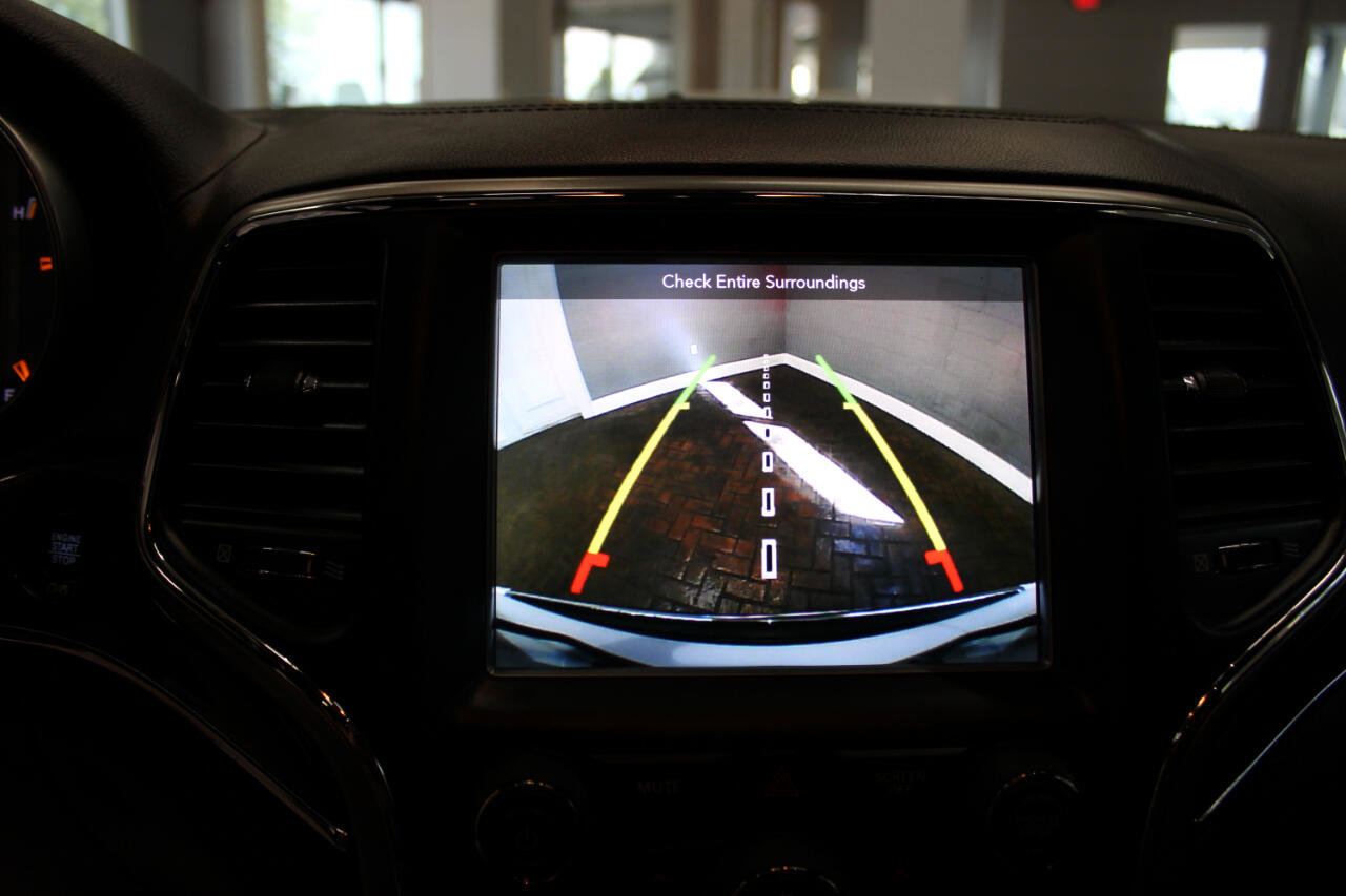 Used 2018 Jeep Grand Cherokee Overland image 21