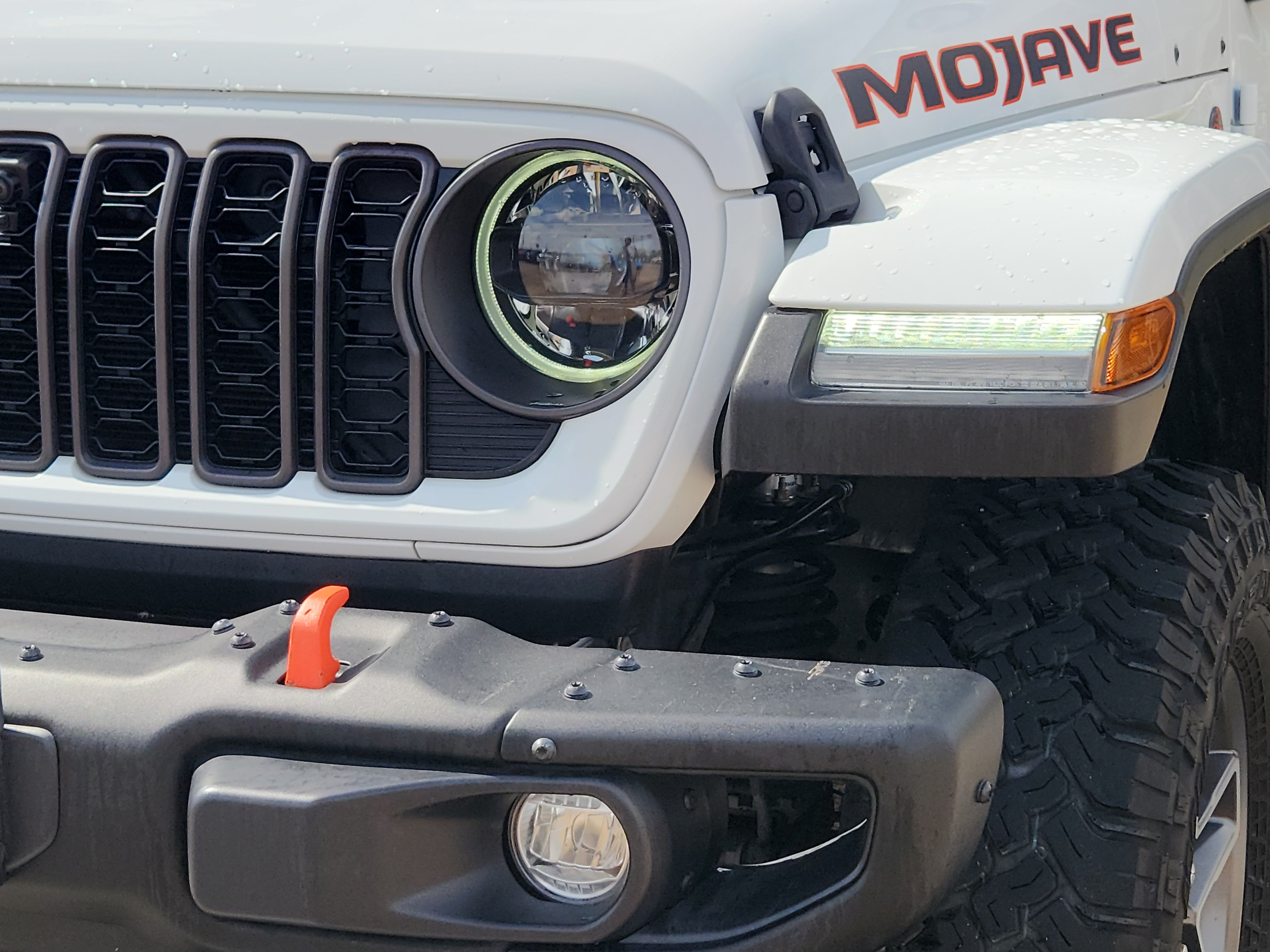 Used 2024 Jeep Gladiator Mojave AWD/4WD image 6