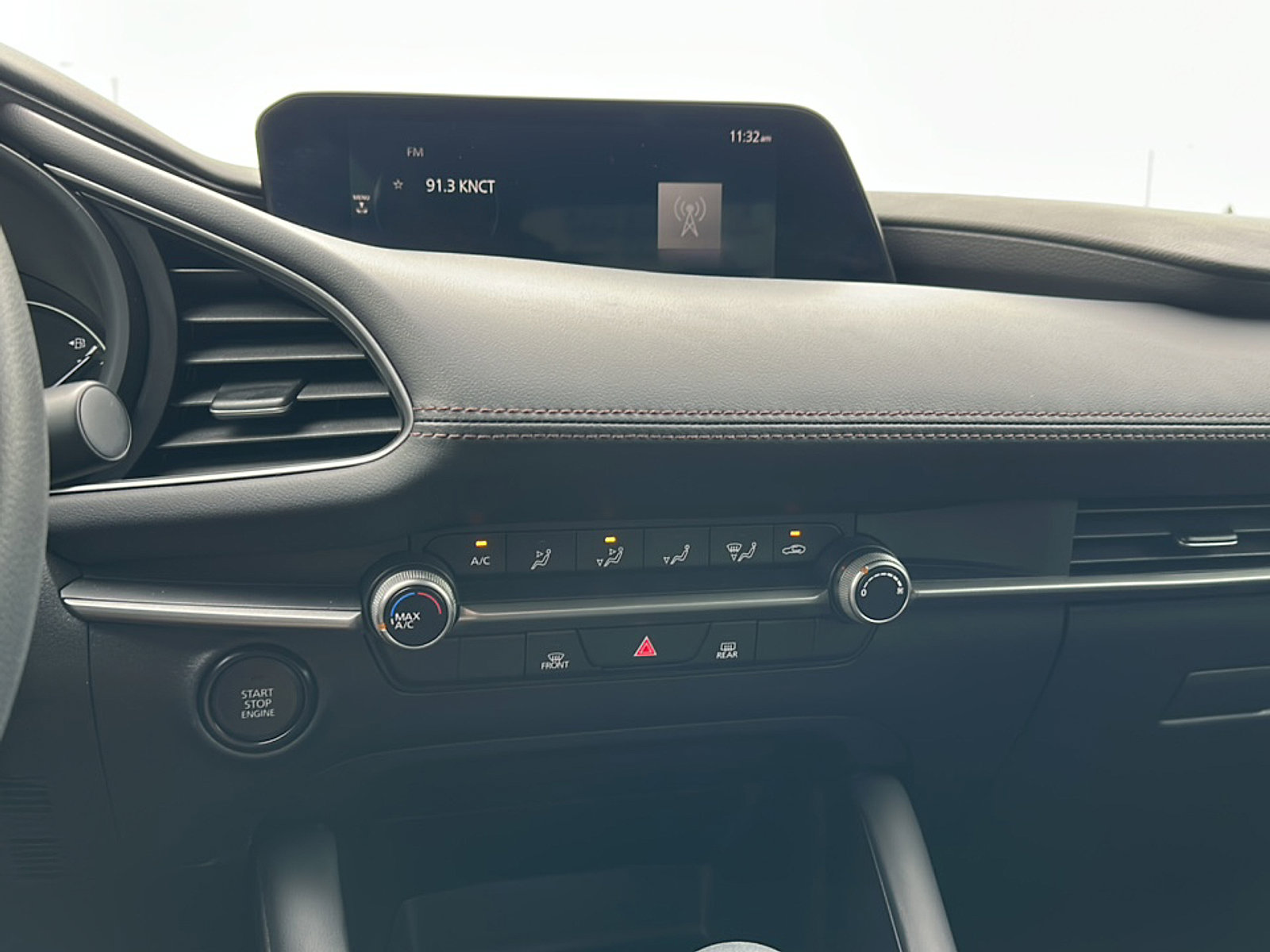 Used 2024 MAZDA MAZDA3 s image 29