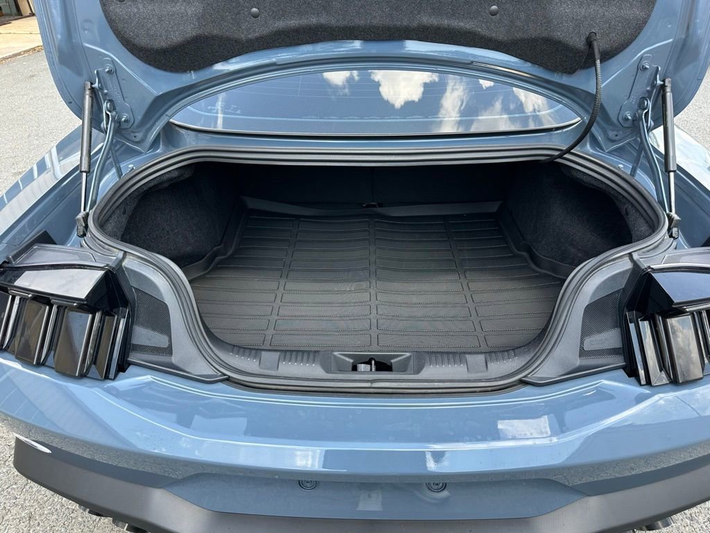 Used 2025 Ford Mustang GT RWD image 34
