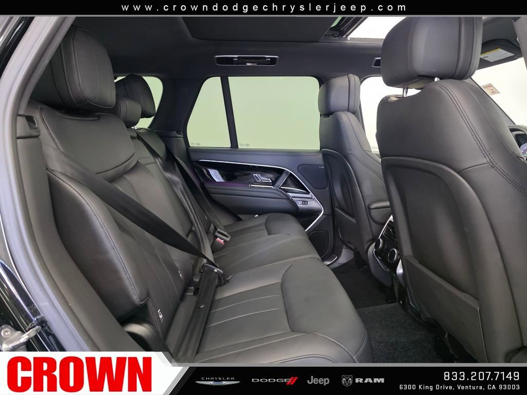 Used 2024 Land Rover Range Rover SE image 17