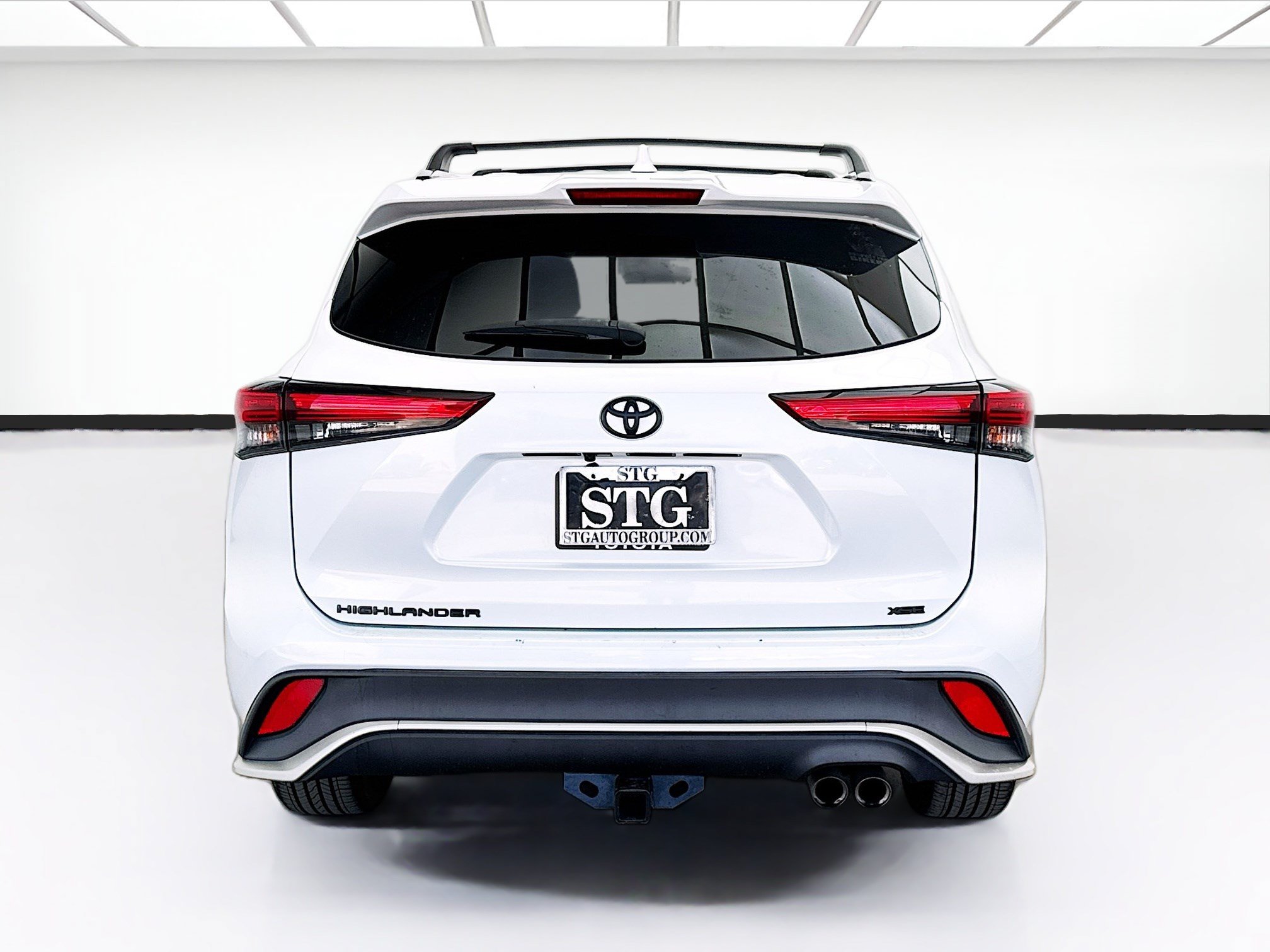 Used 2022 Toyota Highlander XSE FWD image 5