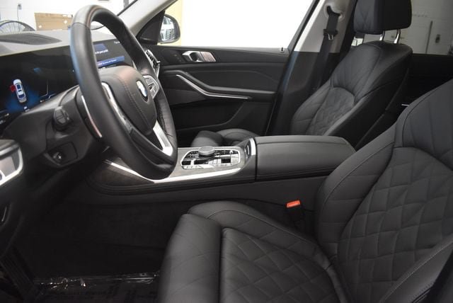 Used 2026 BMW X7 xDrive40i AWD/4WD image 22