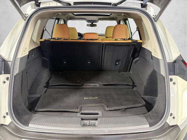Used 2021 Nissan Rogue Platinum FWD image 20
