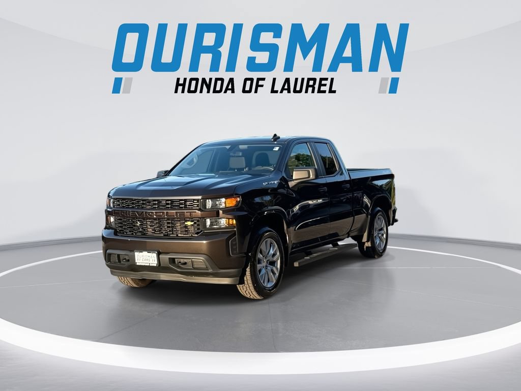 Used 2019 Chevrolet Silverado 1500 Custom w/ Custom Value Package AWD/4WD image 4