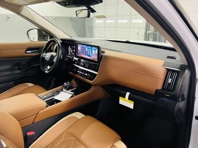 New 2026 Nissan Pathfinder Platinum FWD image 36
