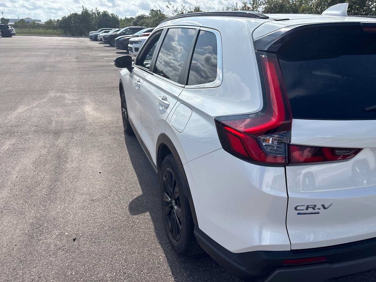 Used 2023 Honda CR-V Sport Touring image 3