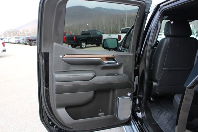 Used 2023 Chevrolet Silverado 1500 High Country w/ Technology Package image 47