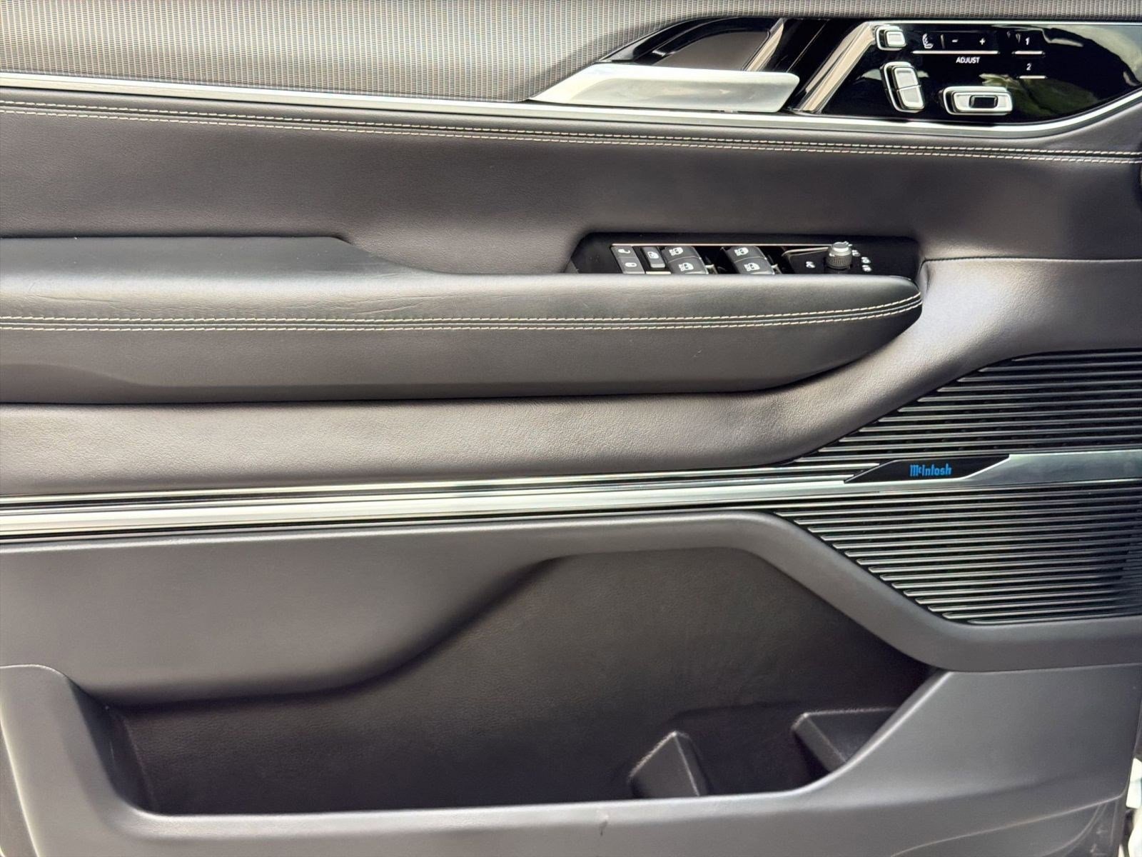 Used 2024 Jeep Grand Wagoneer L Series II w/ Quick Order Packagew 28T image 13