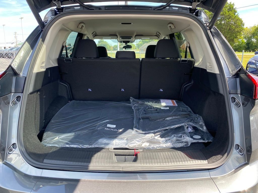 New 2026 Nissan Rogue SV image 32