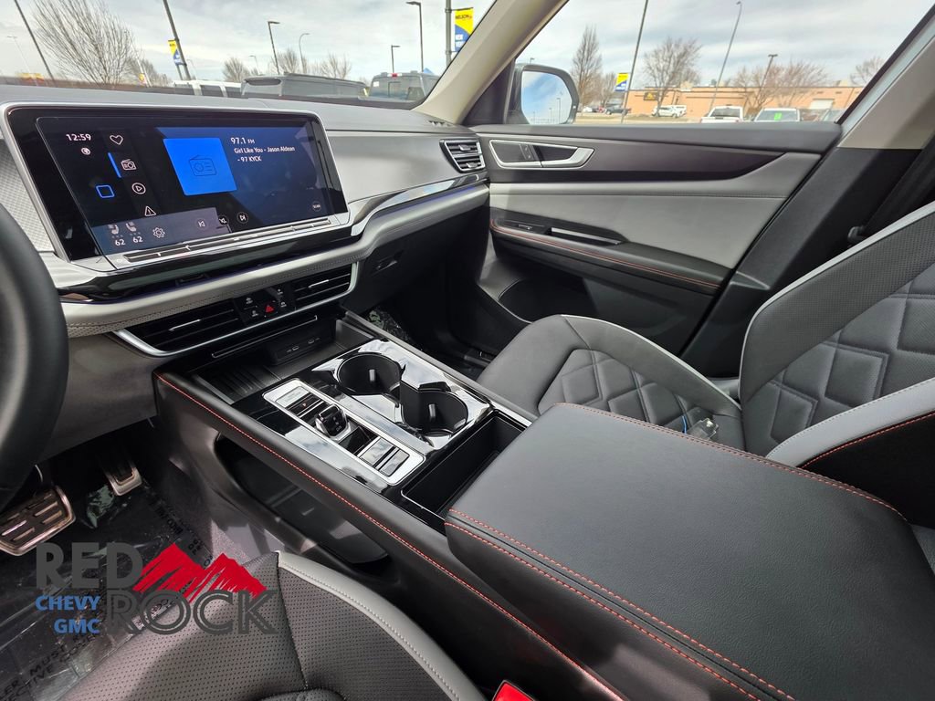Used 2025 Volkswagen Atlas Peak Edition SE AWD/4WD image 25