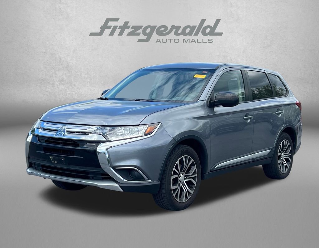 Used 2018 Mitsubishi Outlander ES image 2