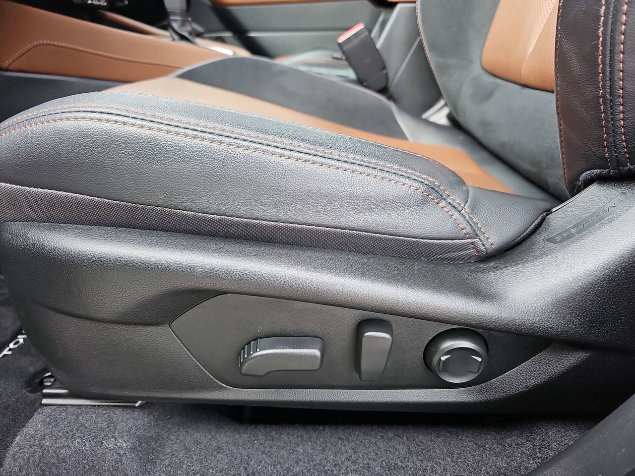 Used 2025 Subaru Forester Touring w/ Popular Package - Touring image 35