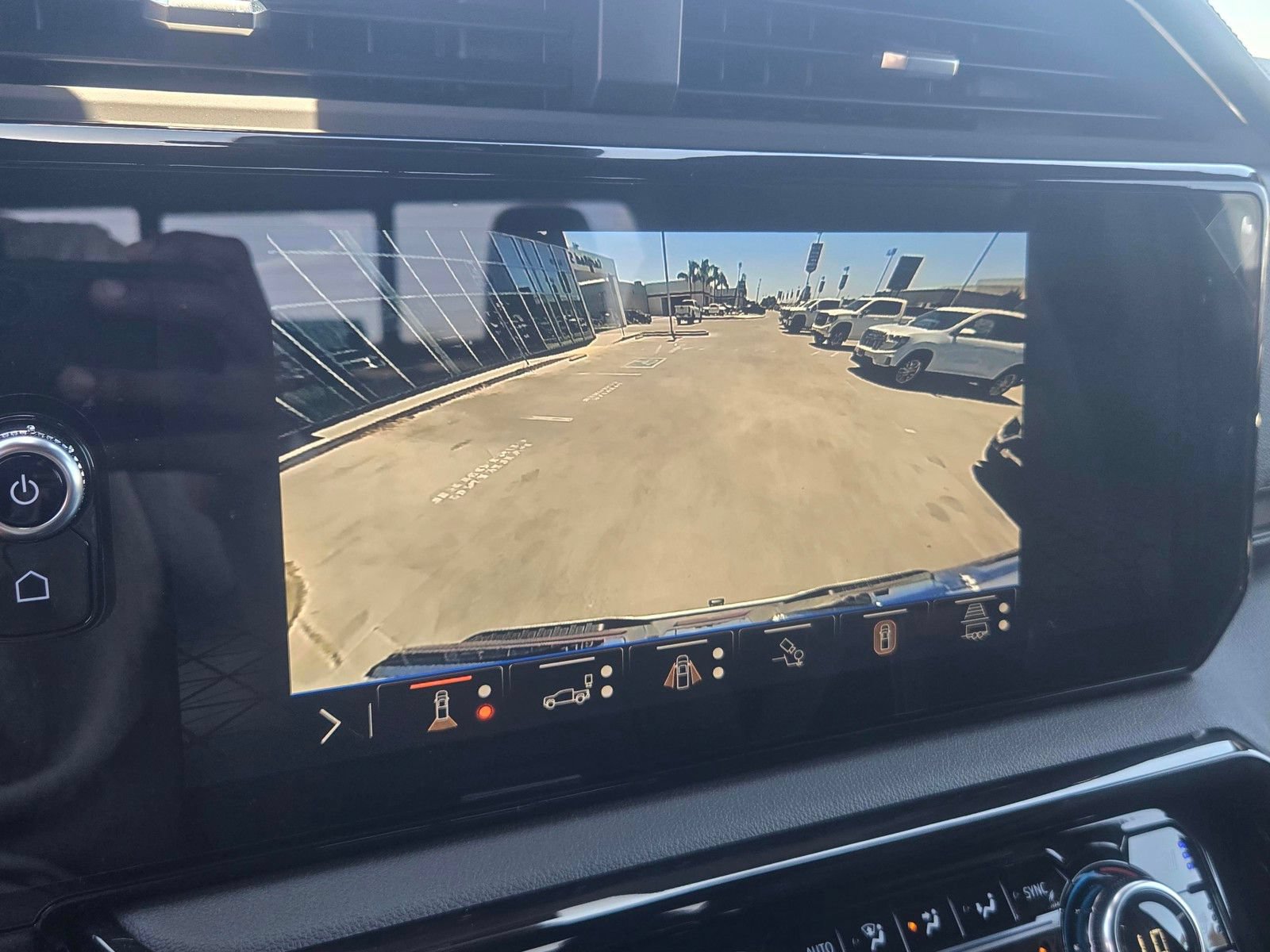 New 2026 GMC Sierra 1500 AT4 w/ AT4 Preferred Package AWD/4WD image 21
